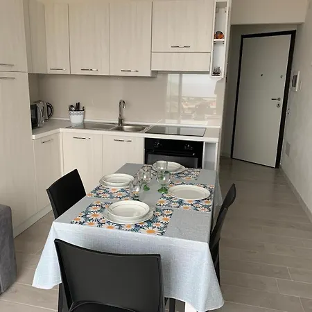 Smeraldo Di Mare Apartment *