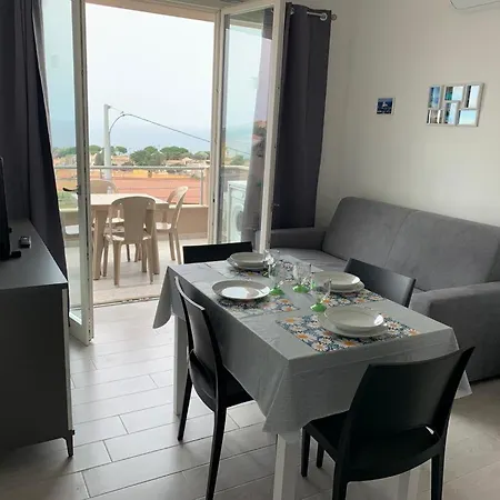 Smeraldo Di Mare Apartment *
